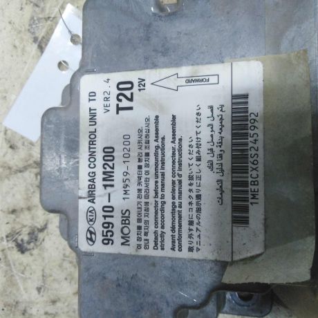 blok-upravleniia-airbag-poduskami-bezopasnosti-kia-cerato-2-art-53893-big-1