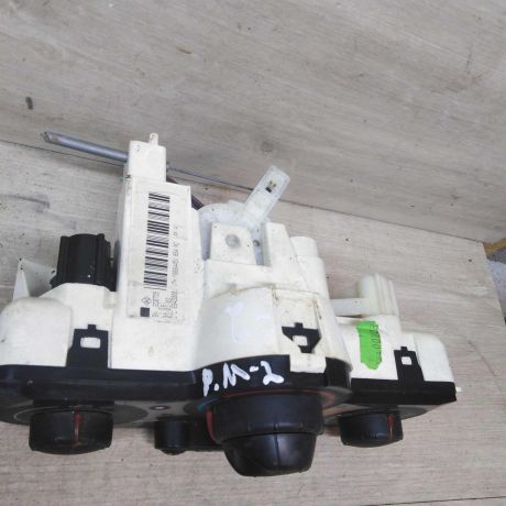 blok-upravleniia-peckoi-kondicionerom-renault-megane-2-art-54206-big-1