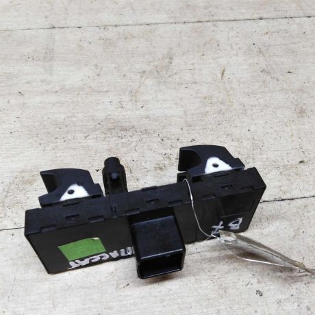 blok-upravleniia-steklopodieemnikami-volkswagen-passat-b7-art-54242-big-4