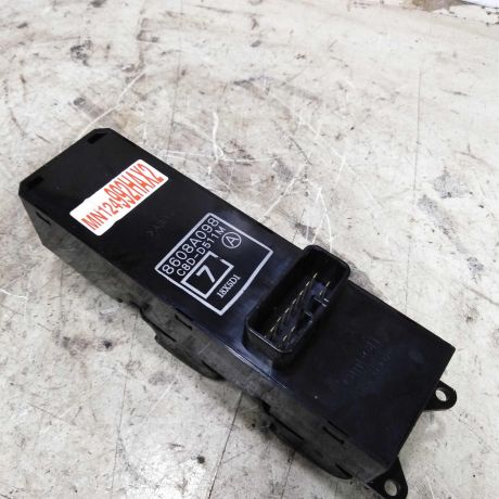 blok-upravleniia-steklopodieemnikami-mitsubishi-lancer-9-20i-art-54337-big-2