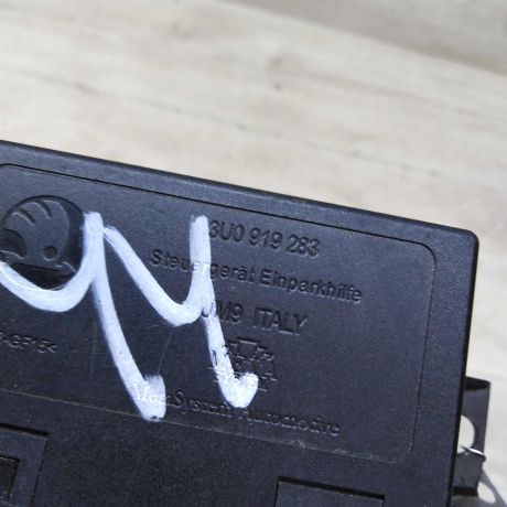 blok-upravleniia-parktronikami-skoda-superb-2002-gv-art-54960-big-3