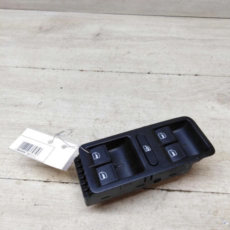 blok-upravleniia-steklopodieemnikami-volkswagen-polo-5-evropeiskaia-sborka-art-55113-big-0