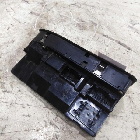 blok-upravleniia-steklopodieemnikami-bmw-e39-28i-mkpp-art-55798-big-3