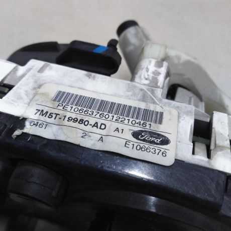 blok-upravleniia-peckoi-i-kondicionerom-ford-focus-2-rest-art-57461-big-3