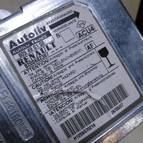 blok-upravleniia-airbag-poduskami-bezopasnosti-renault-megane-2-sedan-rest-art-57636-big-2