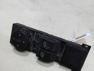 blok-upravleniia-steklopodieemnikami-ford-focus-2-do-rest-art-57886