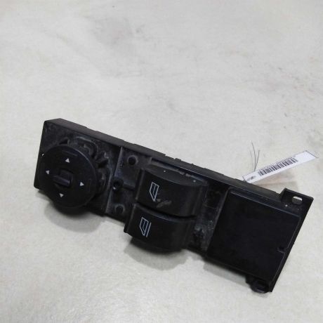 blok-upravleniia-steklopodieemnikami-ford-focus-2-do-rest-art-57886-big-0