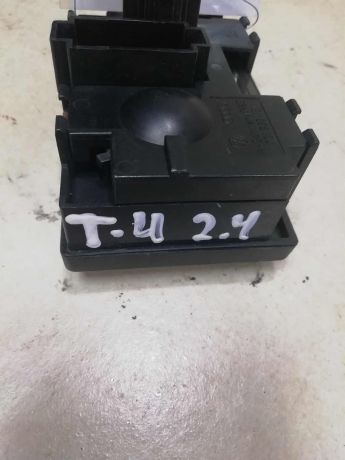 blok-upravleniia-peckoi-volkswagen-transporter-t4-24d-19tdi-art-59255-big-3
