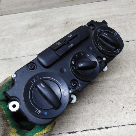 blok-upravleniia-peckoi-volkswagen-passat-b6-19tdi-mkpp-27-art-60406-big-4