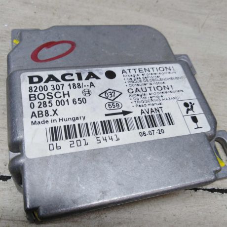 blok-upravleniia-airbag-poduskami-bezopasnosti-renault-logan-art-64036-big-0