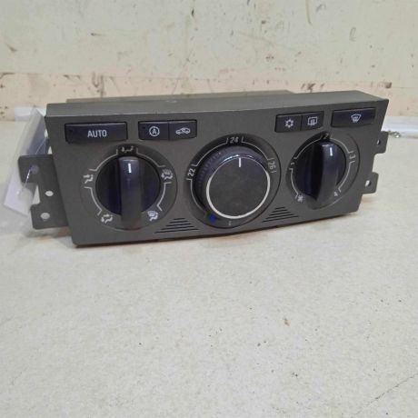blok-upravleniia-peckoi-klimat-kontrolem-opel-antara-i-art-64272-big-0