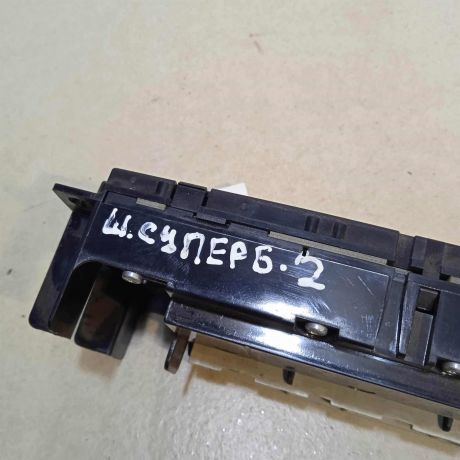 blok-upravleniia-peckoi-klimat-kontrolem-skoda-superb-art-64294-big-1