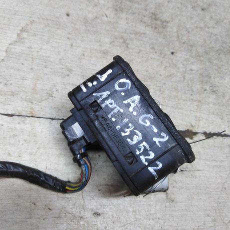 blok-upravleniia-steklopodieemnikami-opel-astra-g-art-66063-big-1