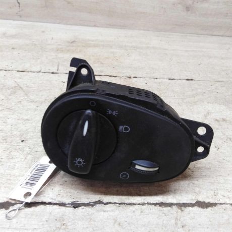 blok-upravleniia-svetom-ford-focus-1-art-67039-big-0