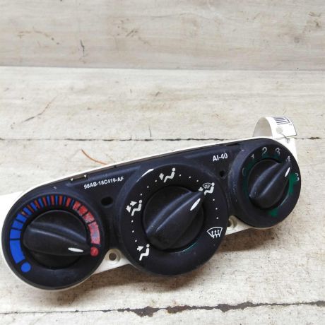 blok-upravleniia-peckoi-ford-focus-1-art-67044-big-0