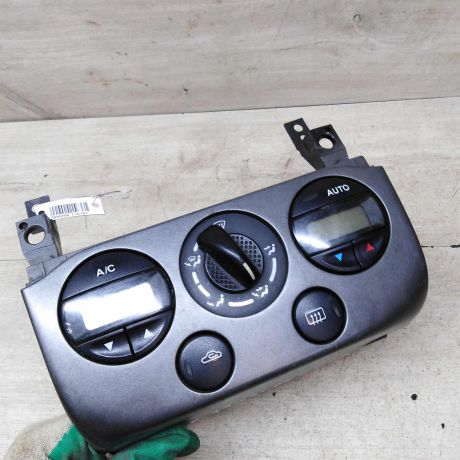 blok-upravleniia-peckoi-i-kondicionerom-nissan-primera-p11-art-72039-big-0