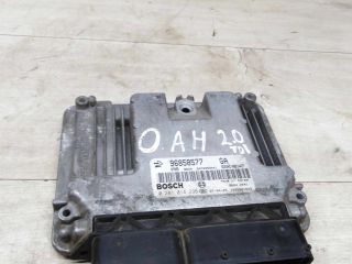 blok-upravleniia-dvigatelem-opel-astra-h-art-72321