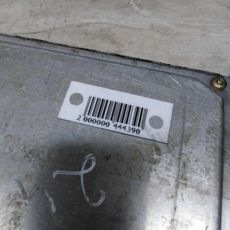 blok-upravleniia-dvigatelem-audi-a6-c5-art-72336-big-2