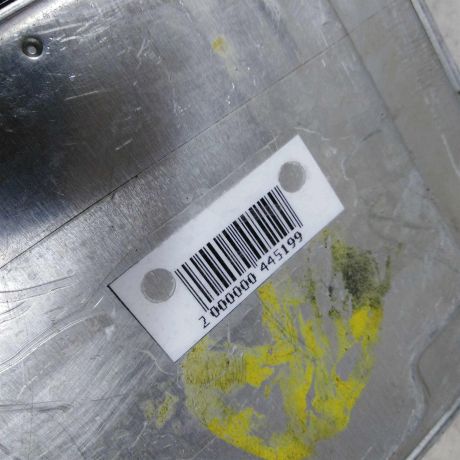 blok-upravleniia-dvigatelem-audi-a6-c5-art-72337-big-1