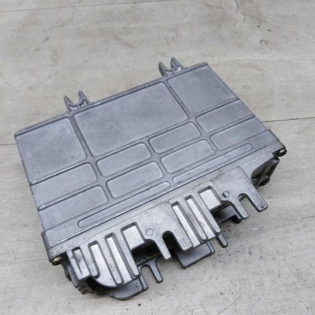 blok-upravleniia-dvigatelem-volkswagen-passat-b4-volkswagen-passat-b3-volkswagen-golf-3-art-72739-big-1