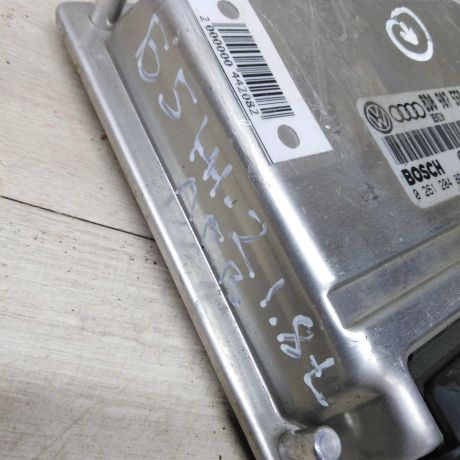 blok-upravleniia-dvigatelem-volkswagen-passat-b5-18-t-art-72927-big-1