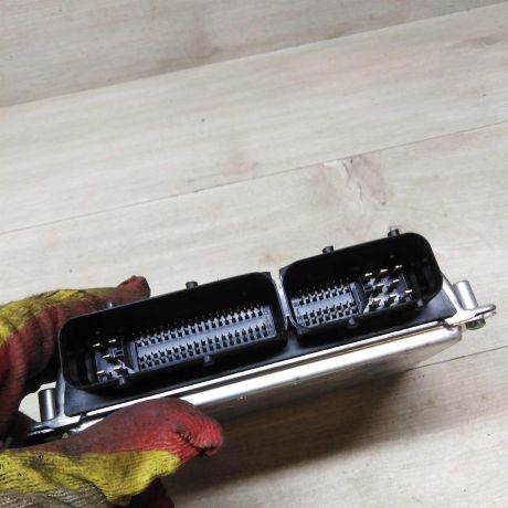 blok-upravleniia-dvigatelem-audi-a4-b6-18i-bfb-8e0909518aq-0261208524-art-72953-big-1