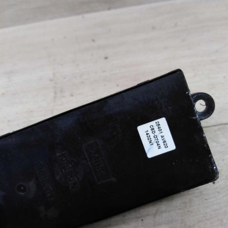 blok-upravleniia-steklopodieemnikami-nissan-primera-p12-art-73716-big-4