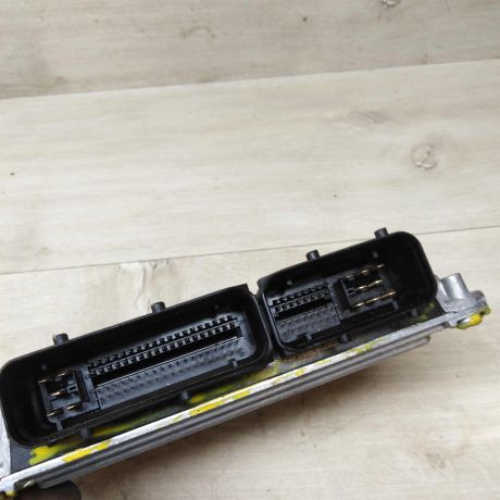 blok-upravleniia-dvigatelem-volkswagen-passat-b5-gp-16-alz-art-74108-big-1