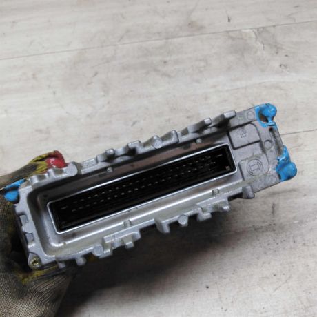 blok-upravleniia-dvigatelem-volkswagen-golf-3-art-75893-big-2