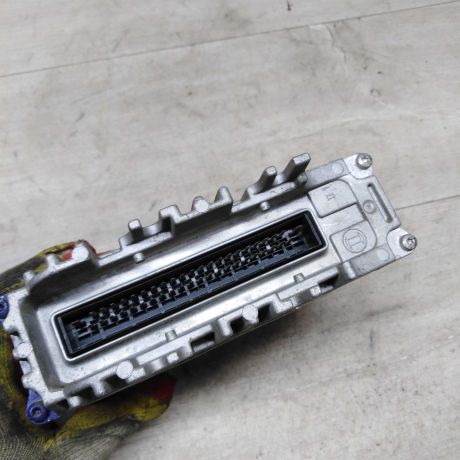 blok-upravleniia-dvigatelem-volkswagen-golf-3-0261203314-315-032906026d-art-75910-big-1