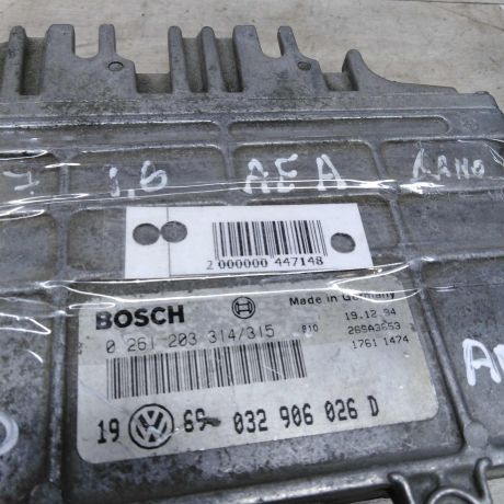 blok-upravleniia-dvigatelem-volkswagen-golf-3-0261203314-315-032906026d-art-75910-big-2