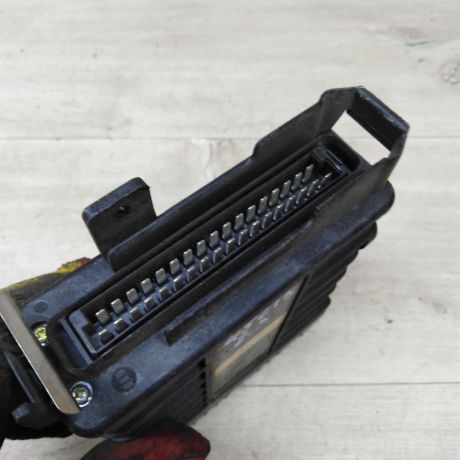 blok-upravleniia-dvigatelem-audi-100-c4-0280800308-443906264f-art-75957-big-1