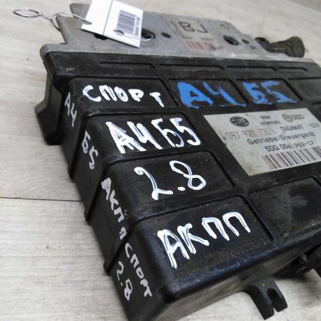 blok-upravleniia-dvigatelem-audi-80-b4-097927731-5dg00696217-art-75979-big-1