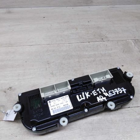 blok-upravleniia-peckoi-i-klimat-kontrolem-skoda-yeti-i-art-76515-big-3