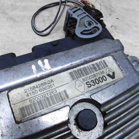 blok-upravleniia-dvigatelem-renault-scenic-1-art-76636-big-1