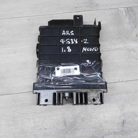 blok-upravleniia-dvigatelem-volkswagen-passat-b3-art-76817-big-0