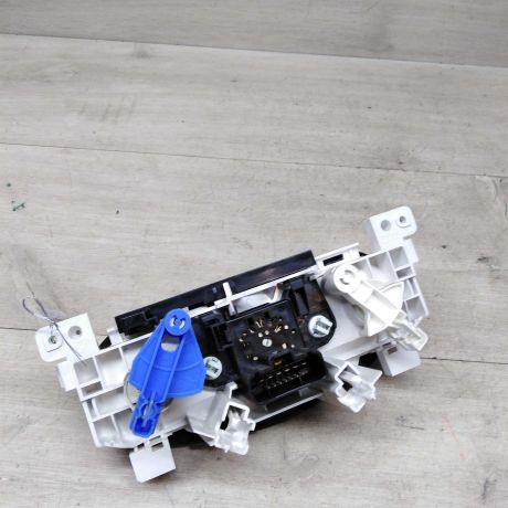 blok-upravleniia-peckoi-renault-sandero-stepway-ii-renault-logan-ii-renault-sandero-ii-art-76834-big-1