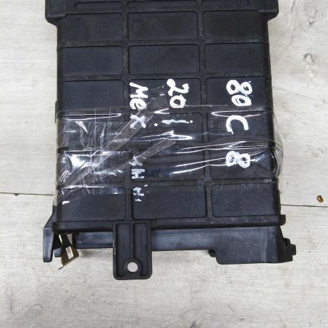 blok-upravleniia-dvigatelem-audi-80-b3-art-76846-big-0