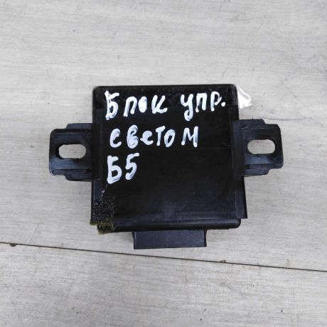 blok-upravleniia-svetom-volkswagen-passat-b5-4b0907357-130598-art-76940-big-1