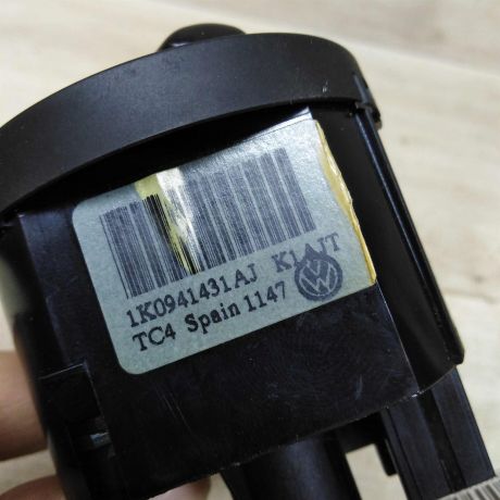 blok-upravleniia-svetom-volkswagen-passat-b6-art-77086-big-3