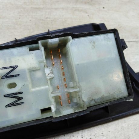 blok-upravleniia-steklopodieemnikami-nissan-almera-ii-n16-art-77462-big-5