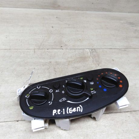blok-upravleniia-peckoi-kondicionerom-renault-sandero-i-art-77785-big-0