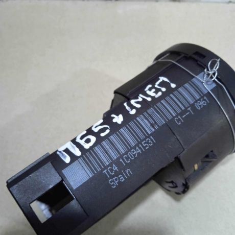 blok-upravleniia-svetom-volkswagen-passat-b5-gp-art-78489-big-2