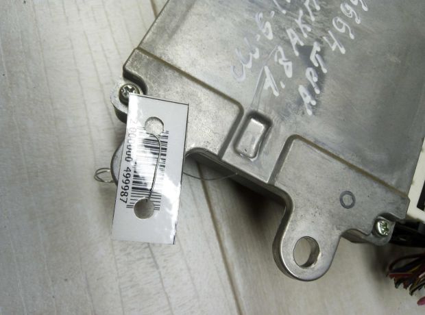 blok-upravleniia-dvigatelem-mazda-6-gg-art-79547-big-3