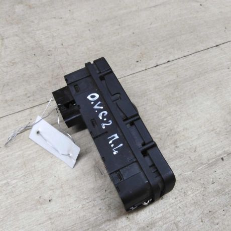 blok-upravleniia-steklopodieemnikami-opel-vectra-c-art-81008-big-4