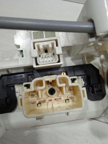 blok-upravleniia-peckoi-toyota-corolla-ix-e120-e130-art-81967-big-4