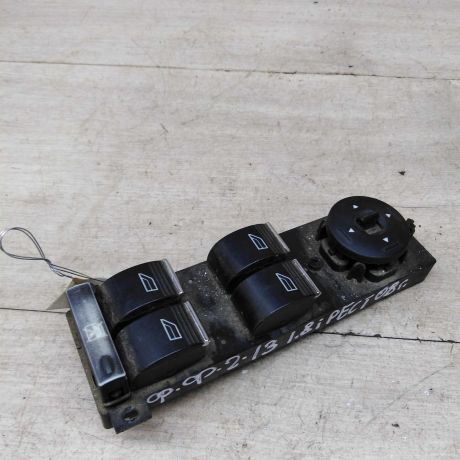 blok-upravleniia-steklopodieemnikami-ford-focus-2-art-82210-big-0