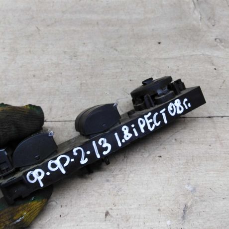 blok-upravleniia-steklopodieemnikami-ford-focus-2-art-82210-big-4