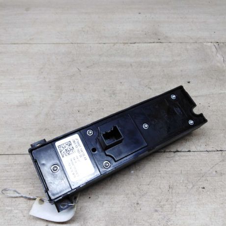 blok-upravleniia-steklopodieemnikami-ford-focus-2-art-82210-big-1