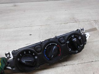 blok-upravleniia-peckoi-i-kondicionerom-ford-focus-2-art-82611